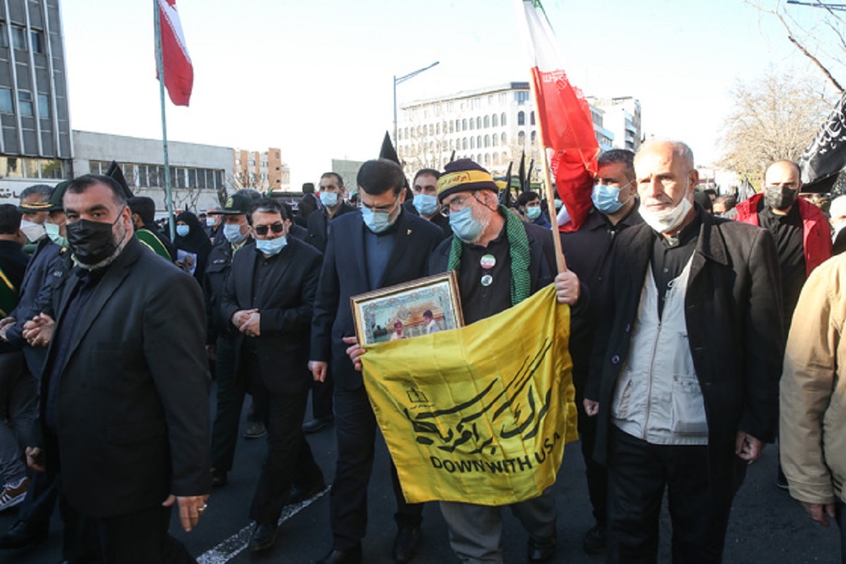 قاضی زاده هاشمی در مراسم تشییع 250 شهید گمنام 